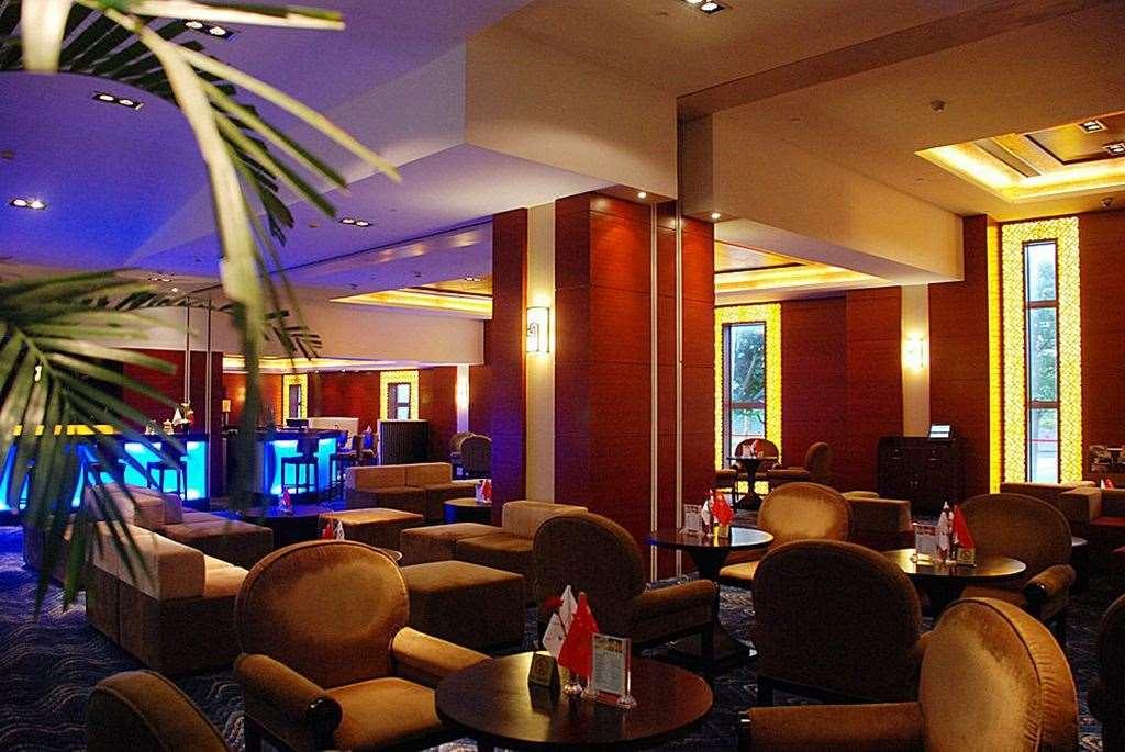 Guangzhou Baiyun International Convention Center Hotel Restaurant photo